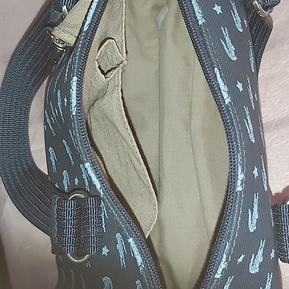 Authentic Vintage Lacoste bag - Picture 4 of 5